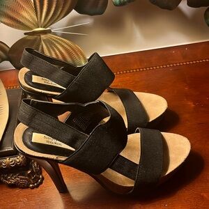 Simply comfortable and stylish